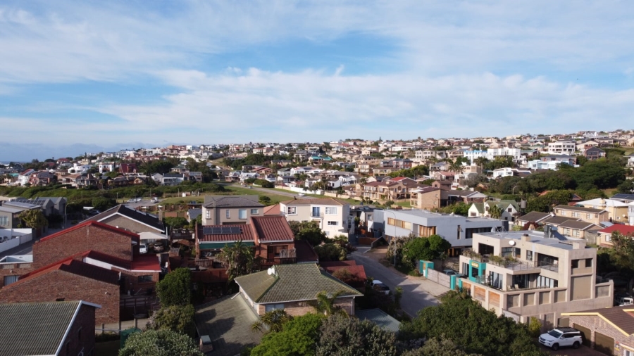 0 Bedroom Property for Sale in Wavecrest Eastern Cape